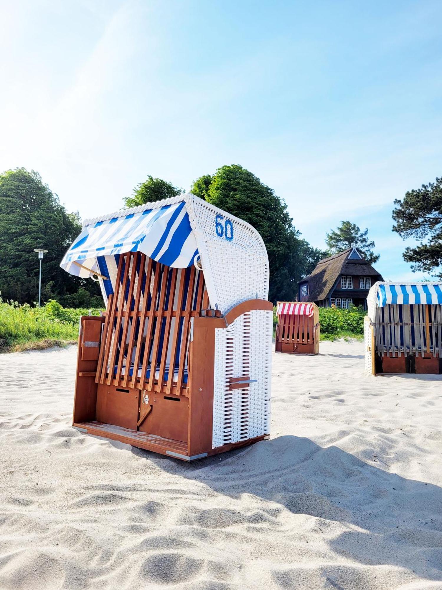Strandnahe & Hochwertige Ferienunterkunft, Mit Gartenzugang, Parkplatz Und Fahrradunterstellplatz Scharbeutz Exterior foto
